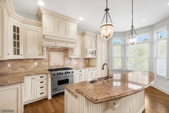 12 Howland Terrace in Morristown, NJ - Building Photo - Building Photo