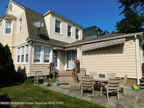 319 Jersey Ave in Spring Lake, NJ - Building Photo - Building Photo