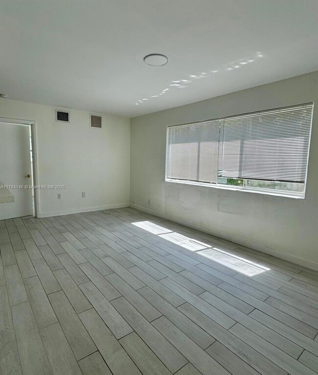 660 NE 88th Terrace in Miami, FL - Building Photo - Building Photo