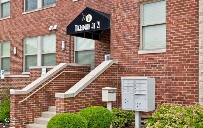 2105 N Meridian St in Indianapolis, IN - Building Photo - Building Photo