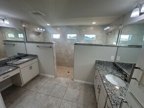 3730 NE 15th Pl in Cape Coral, FL - Building Photo - Building Photo