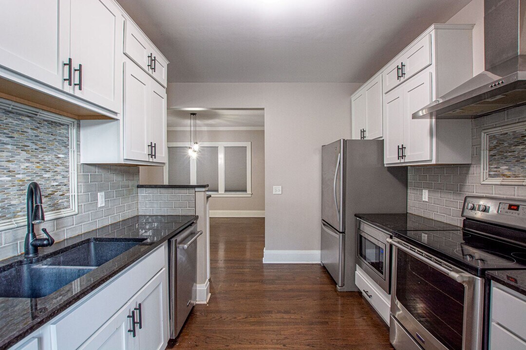 311 N 36th Ave in Omaha, NE - Building Photo