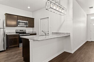 5300 Rose Gdn Lp in Killeen, TX - Foto de edificio - Building Photo