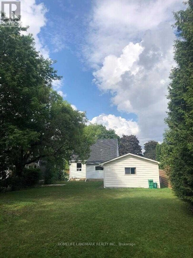 30 Joseph St in Mississauga, ON - Building Photo - Building Photo