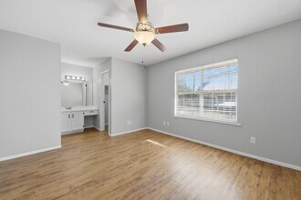 600 E Stone St in Brenham, TX - Building Photo - Building Photo