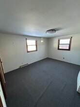 1312 Coolidge Ave in Little Chute, WI - Building Photo - Building Photo