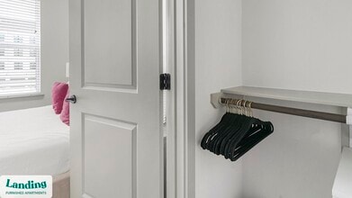 91 Jensen Dr, Unit 4303 in Houston, TX - Foto de edificio - Building Photo