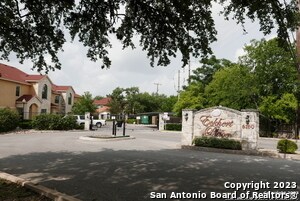 6160 Eckhert Rd in San Antonio, TX - Building Photo - Building Photo
