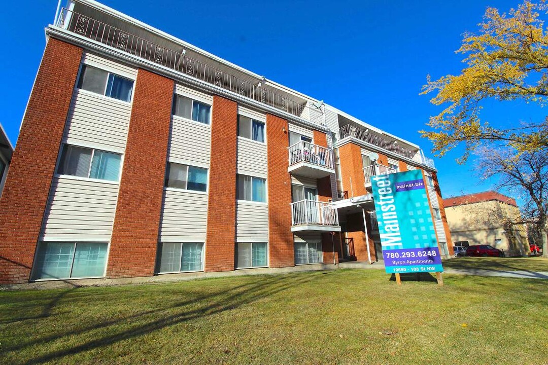 Byron Apartments in Edmonton, AB - Building Photo