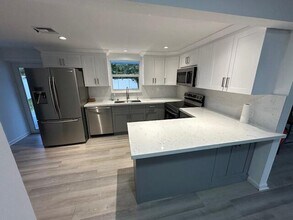 28 SW 9th Ave in Boca Raton, FL - Building Photo - Building Photo