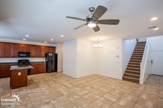 5452 Silent Springs Dr in Las Vegas, NV - Building Photo - Building Photo