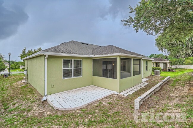 33931 Emerald Pond Loop in Leesburg, FL - Building Photo - Building Photo