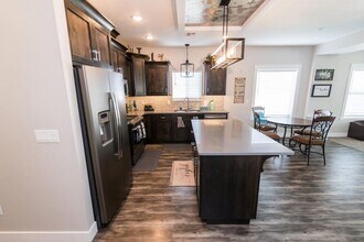 3368 S Kingsbury Dr in Cedar City, UT - Foto de edificio - Building Photo