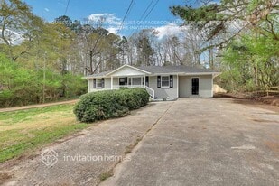 469 Stephenson Rd in Stone Mountain, GA - Building Photo