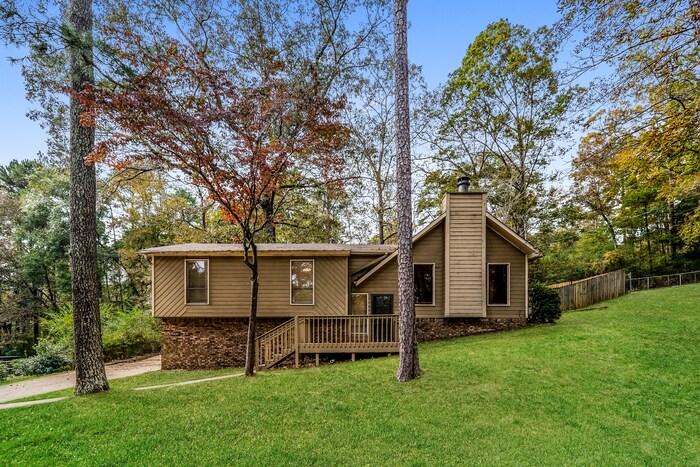 4054 Brookmont Dr in Birmingham, AL - Building Photo