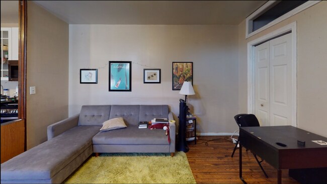 44 Easton St, Unit 2 in Boston, MA - Foto de edificio - Building Photo