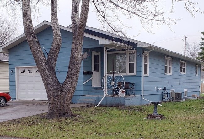 property at 1017 S 12th St