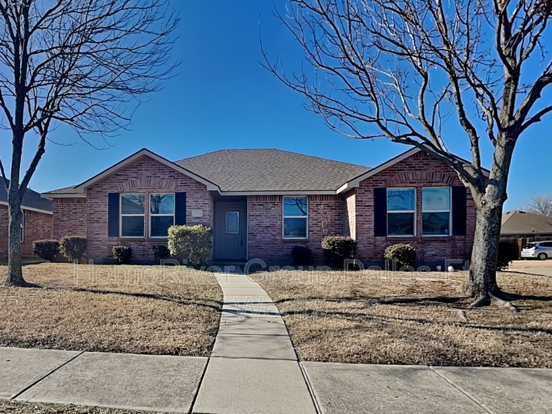 3003 Meadow Bluff Dr in Wylie, TX - Building Photo