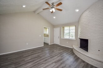 810 Dell Dale St in Channelview, TX - Building Photo - Building Photo
