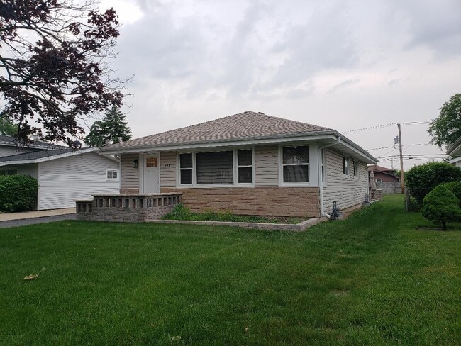 property at 541 W Belden Ave