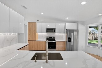 14300 SW 152nd Pl in Miami, FL - Building Photo - Building Photo