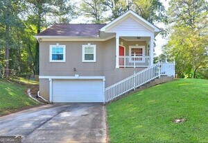 4831 Oak Path in Stone Mountain, GA - Building Photo