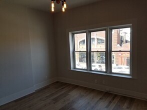 1741 W Chicago Ave, Unit 1R in Chicago, IL - Building Photo - Building Photo
