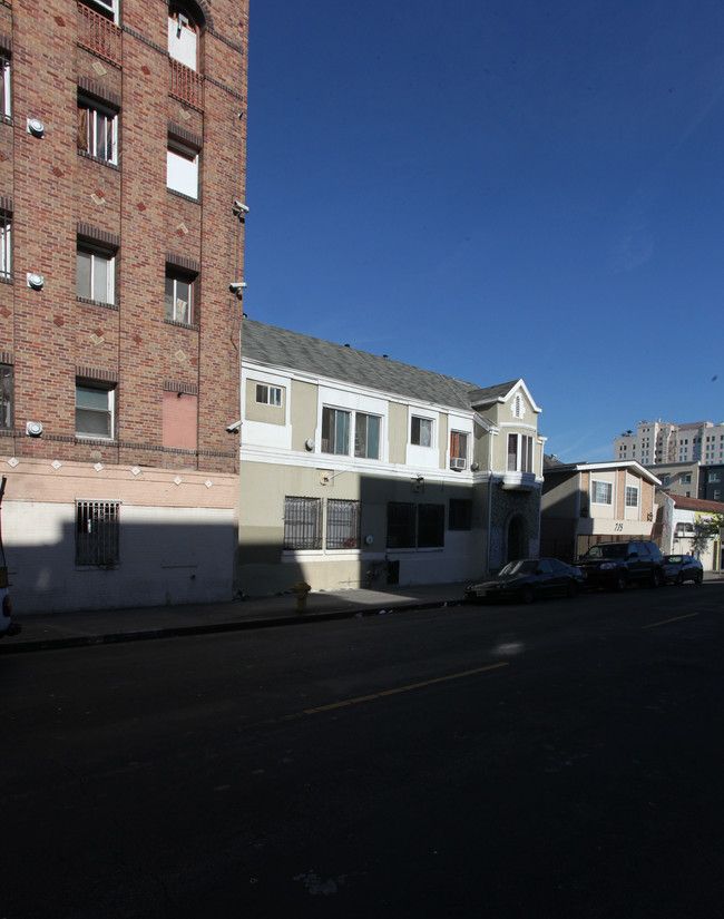 The Earlham Apartments in Los Angeles, CA - Building Photo - Building Photo