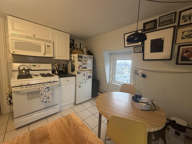 6 Rice St, Unit 3 in Cambridge, MA - Foto de edificio - Building Photo