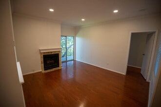 12166 Metric Blvd in Austin, TX - Building Photo - Building Photo