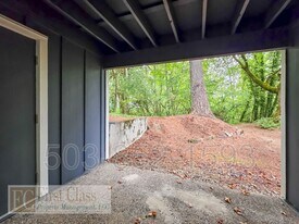 47 Eagle Crest Dr in Lake Oswego, OR - Building Photo