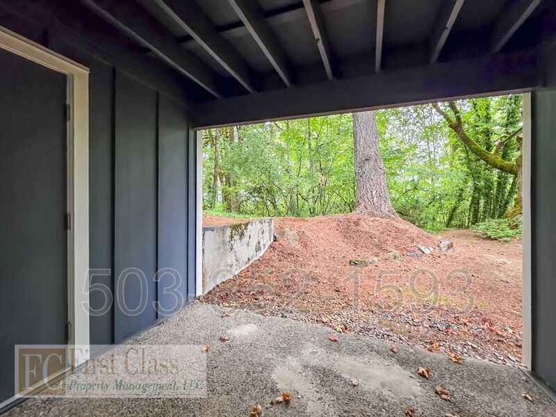 47 Eagle Crest Dr in Lake Oswego, OR - Building Photo