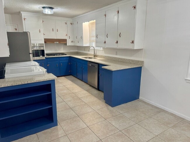 2522 Stonehenge Dr in Cayce, SC - Building Photo - Building Photo