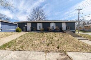 204 Wheaton Ct in Columbia, MO - Building Photo