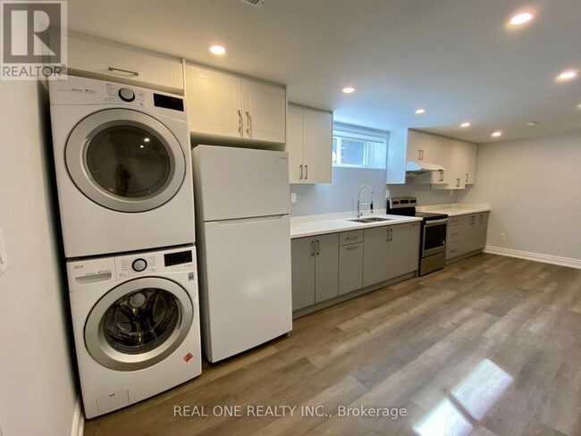 1209 Verhoeven Ct in Mississauga, ON - Building Photo - Building Photo