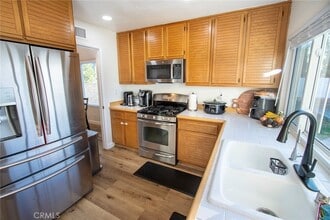 27723 Clark Ct, Unit 2002 in Santa Clarita, CA - Foto de edificio - Building Photo