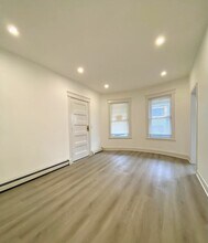 18 Howard St in Waltham, MA - Building Photo - Building Photo