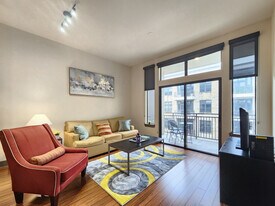 2626 Sage Rd in Houston, TX - Building Photo