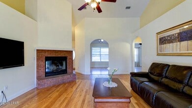 816 W 8th St Cir in Lynn Haven, FL - Building Photo - Building Photo