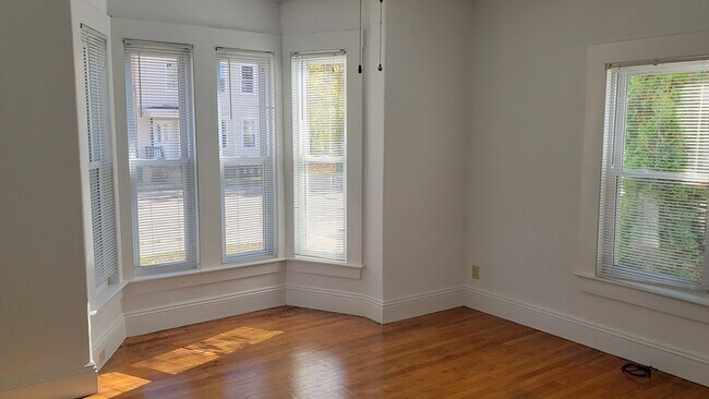 24 Hope St in Attleboro, MA - Foto de edificio - Building Photo