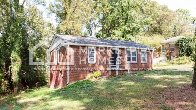 3516 Maryvale Dr in Decatur, GA - Building Photo - Building Photo
