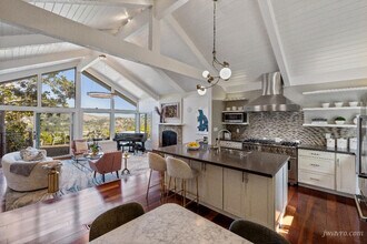 136 Reed Blvd in Mill Valley, CA - Building Photo - Building Photo