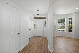 16879 Mammoth Springs Dr in Houston, TX - Building Photo - Building Photo
