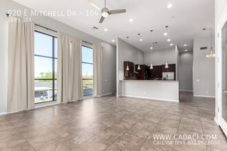 920 E Mitchell Dr in Phoenix, AZ - Foto de edificio - Building Photo