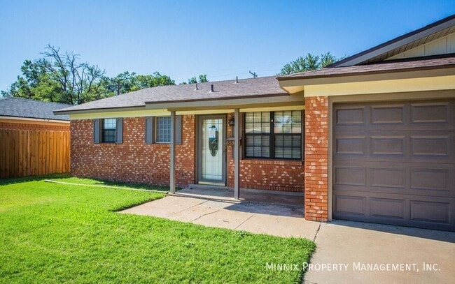 5523 17th Pl in Lubbock, TX - Building Photo - Building Photo