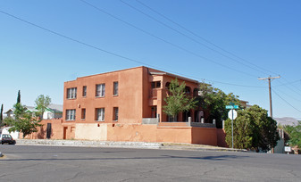 714 E River Ave in El Paso, TX - Building Photo