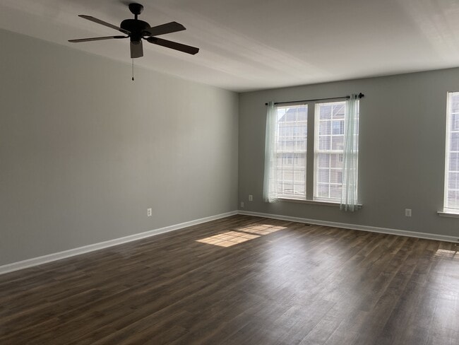 30 Scholarship Ln in Martinsburg, WV - Building Photo - Building Photo