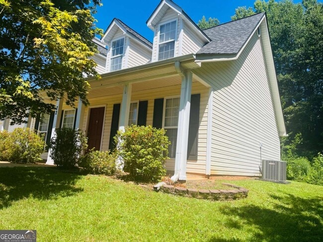 72 Canterbury Dr in Grantville, GA - Building Photo - Building Photo