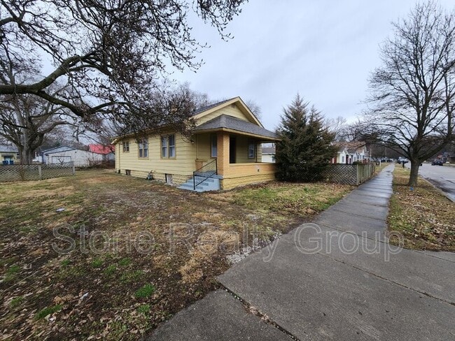 property at 1700 Blaine Ave