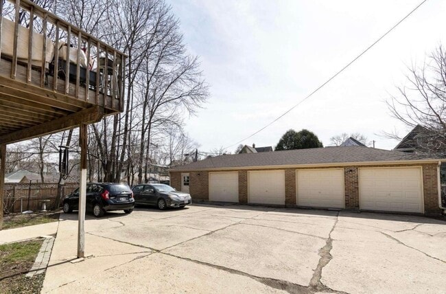 1207 Jenifer St, Unit #1 - First Floor in Madison, WI - Building Photo - Building Photo